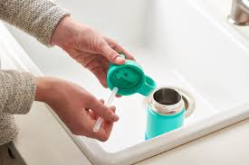 How to Clean Water Bottle Lids