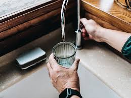 How to Do Water Fast Safely for Beginners